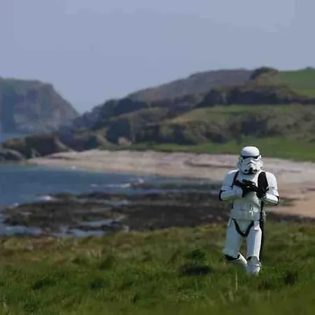 Διαμέρισμα Floor Retreat Portmor- Sea, & Balcony *