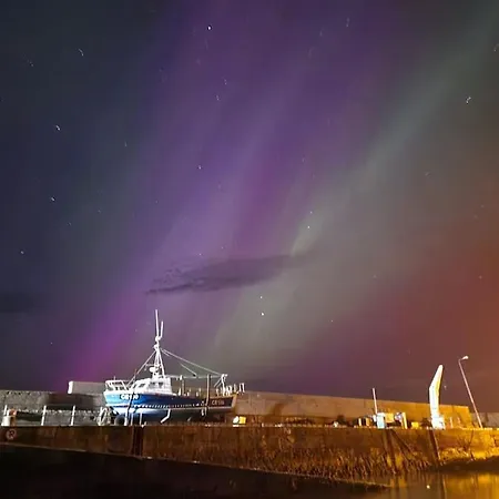 Διαμέρισμα Floor Retreat Portmor- Sea, & Balcony *