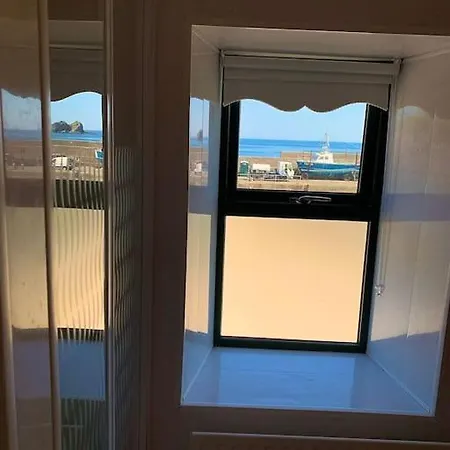 Floor Retreat Portmor- Sea, & Balcony Apartamento *