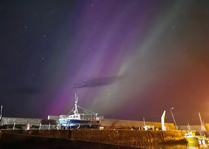 דירה Floor Retreat Portmor- Sea, & Balcony *