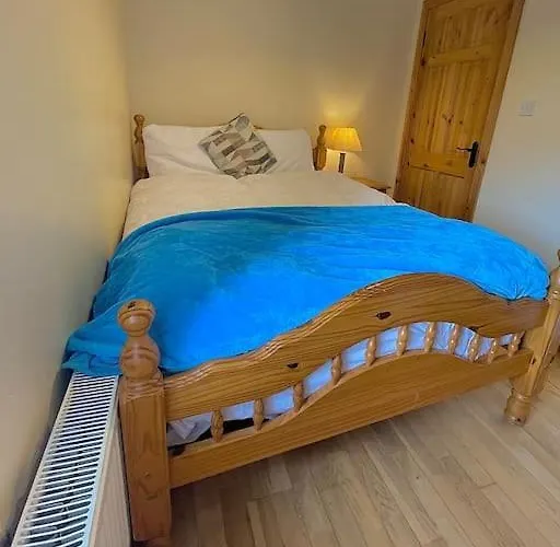 Floor Retreat Portmor- Sea, & Balcony Slievebane